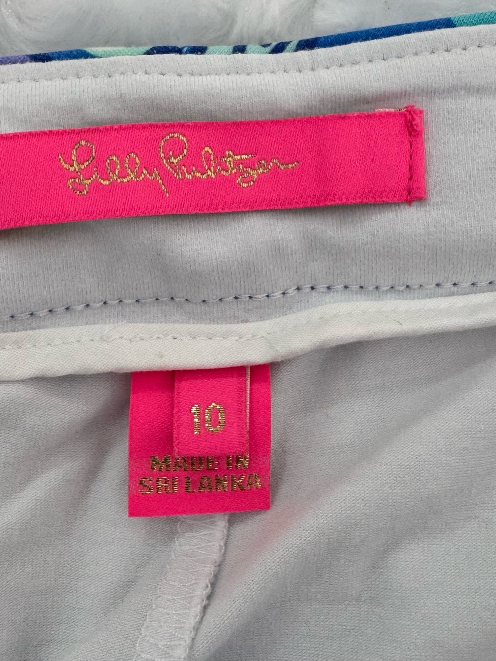 Lilly Pulitzer Golf Skort with built in white Lining - Picture 6 of 10